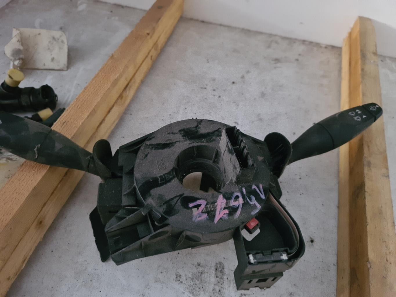 Commodo phare FORD FIESTA 5 PHASE 1 Diesel - 1