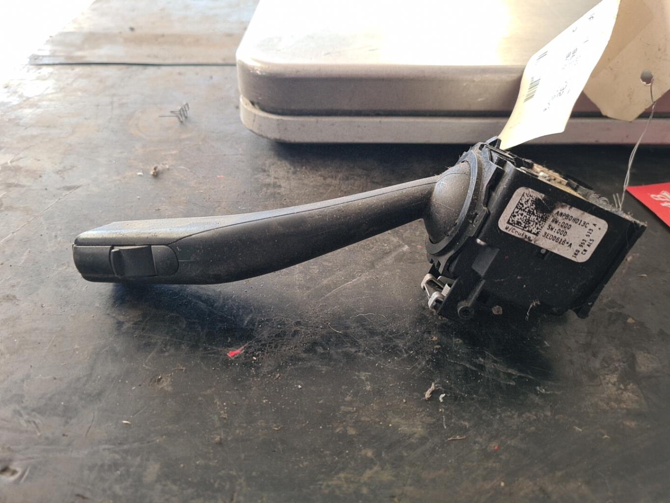 Commodo phare VOLKSWAGEN GOLF 5 Diesel - 1