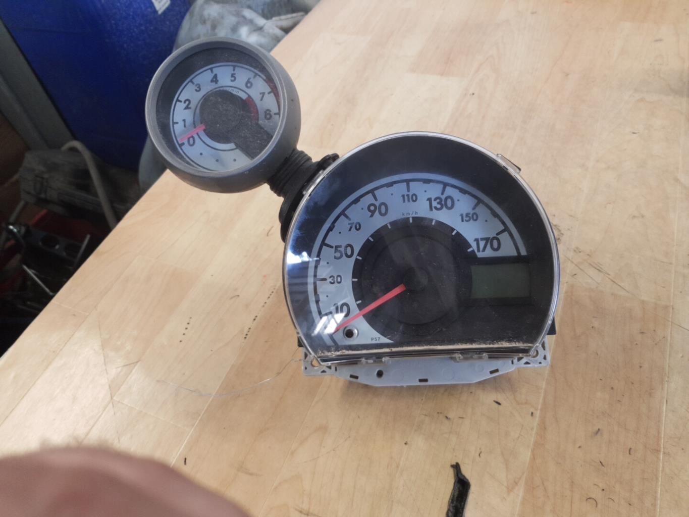 Compteur CITROEN C1 1 PHASE 2 Essence - 1