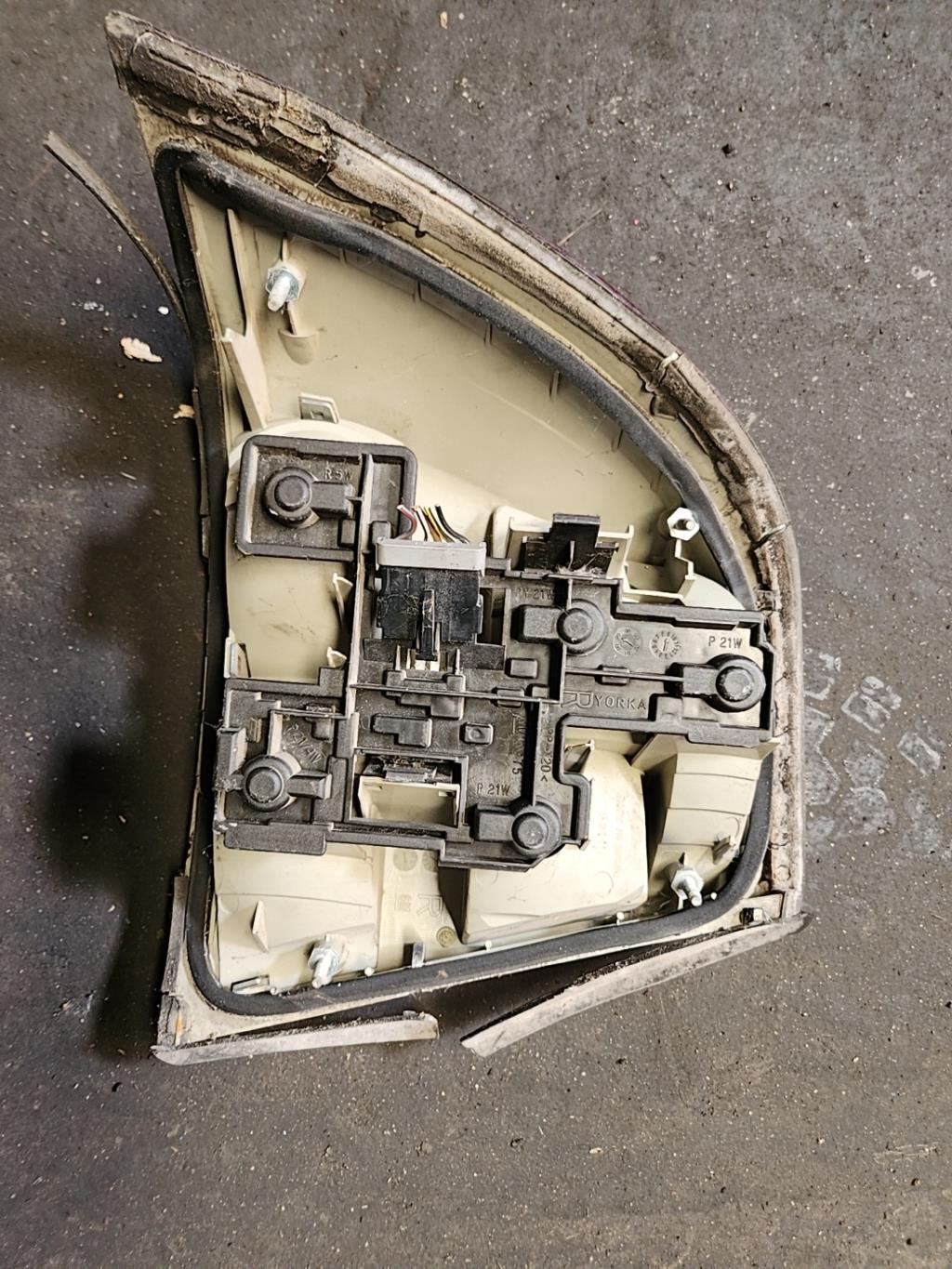 Fanale posteriore principale destro (luci) OPEL VECTRA B PHASE 2 Diésel - 1