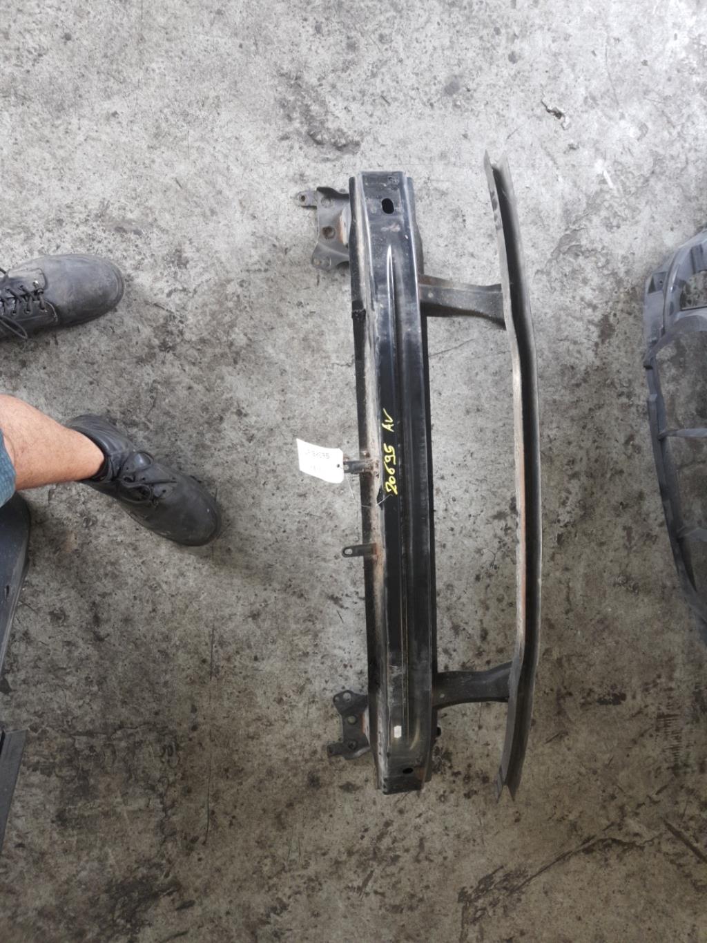 Traversa rinforzo paraurti anteriore VOLKSWAGEN PASSAT 5 Diésel - 1