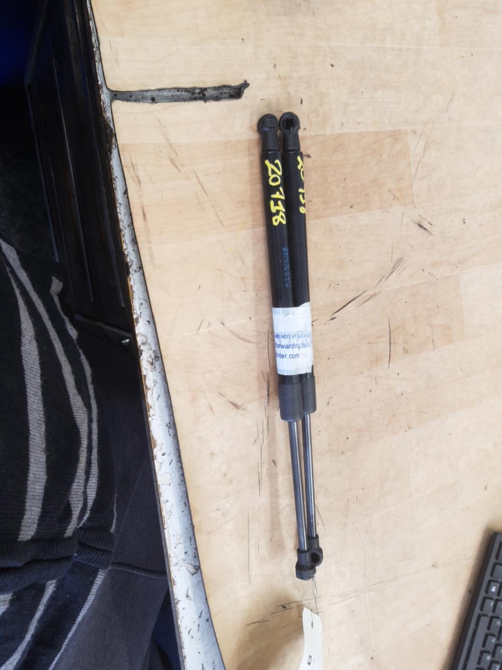 Verin de coffre BMW SERIE 3 E90 PHASE 2 Diesel - 1