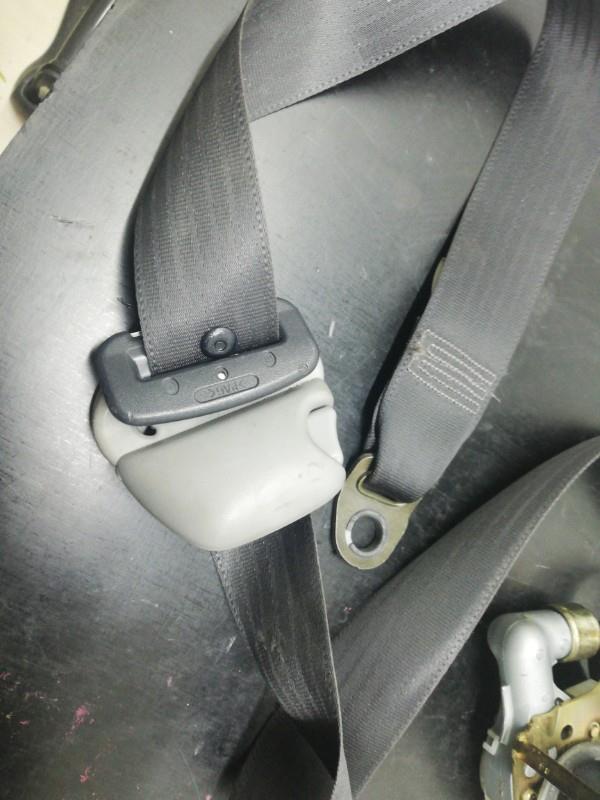 Cintura di sicurezza posteriore destra TOYOTA RAV4 2 PHASE 2 Diésel - 1