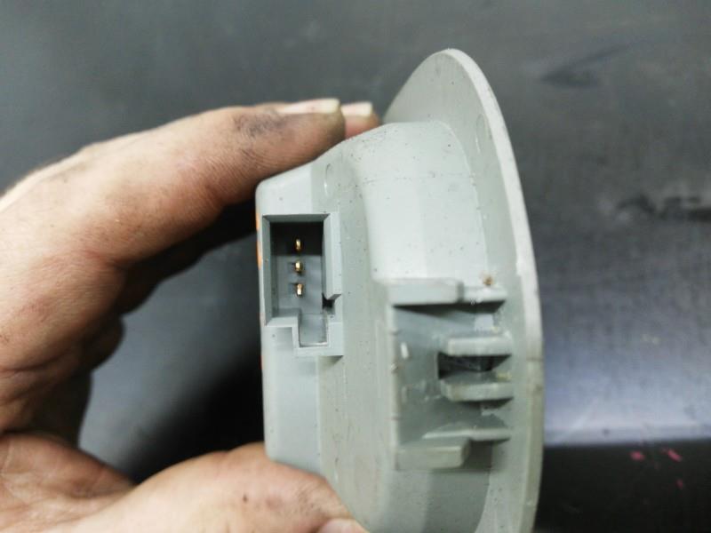 Eclairage de plafonnier RENAULT CLIO 2 PHASE 2 Essence - 1