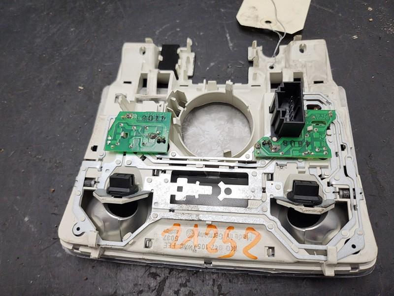 Eclairage de plafonnier VOLKSWAGEN GOLF 6 Diesel - 1