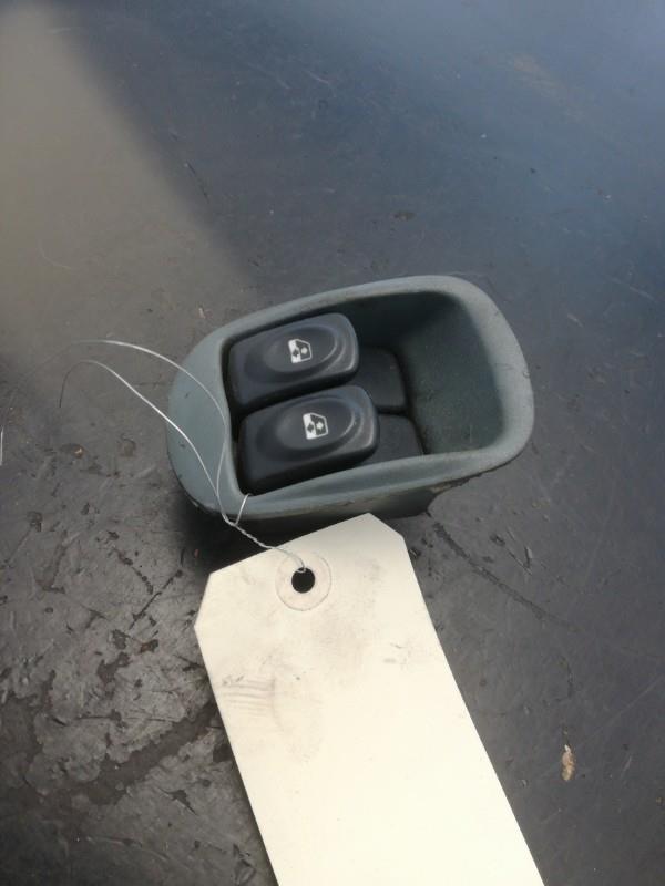 Interruttore lavacristalli anteriore sinistro RENAULT SCENIC 1 PHASE 1 Diésel - 1