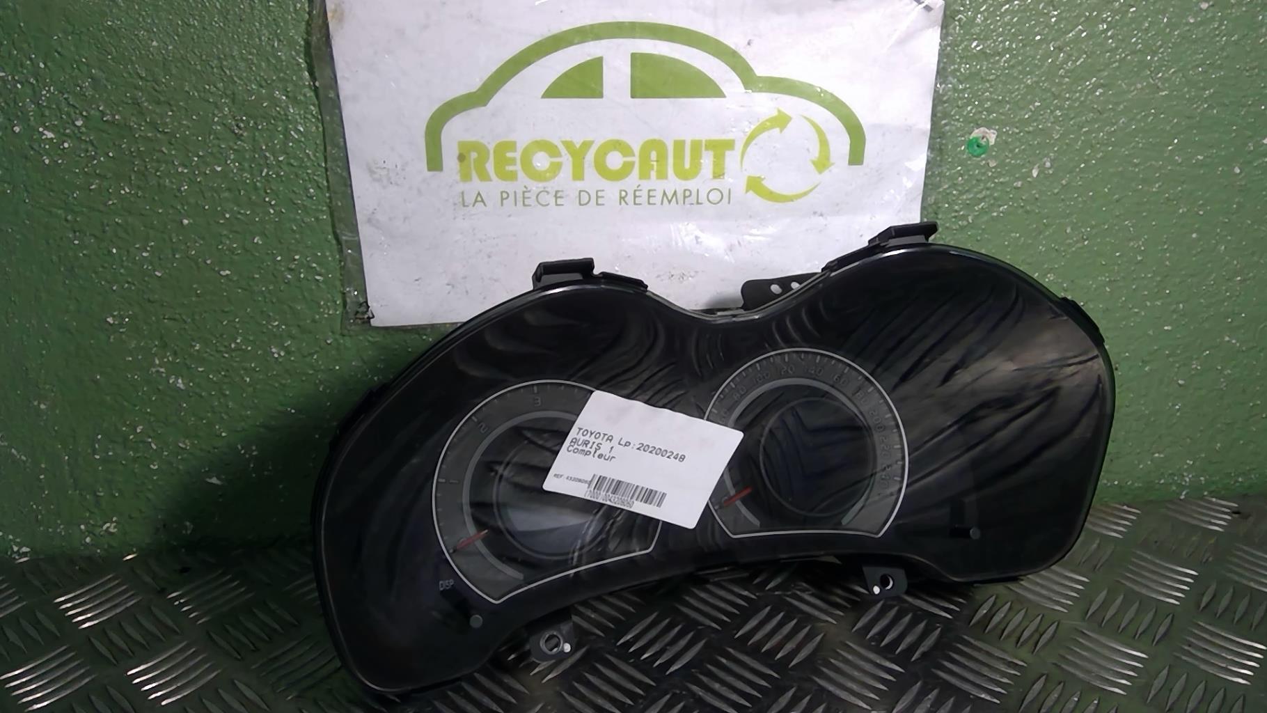 Compteur TOYOTA AURIS 1  - 1