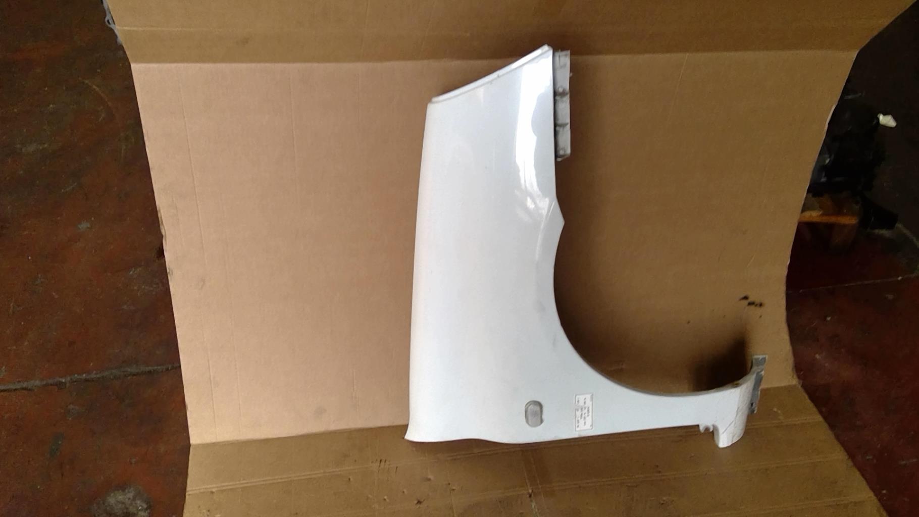 Parafango posteriore destro RENAULT CLIO 2 PHASE 2 Diésel - 1