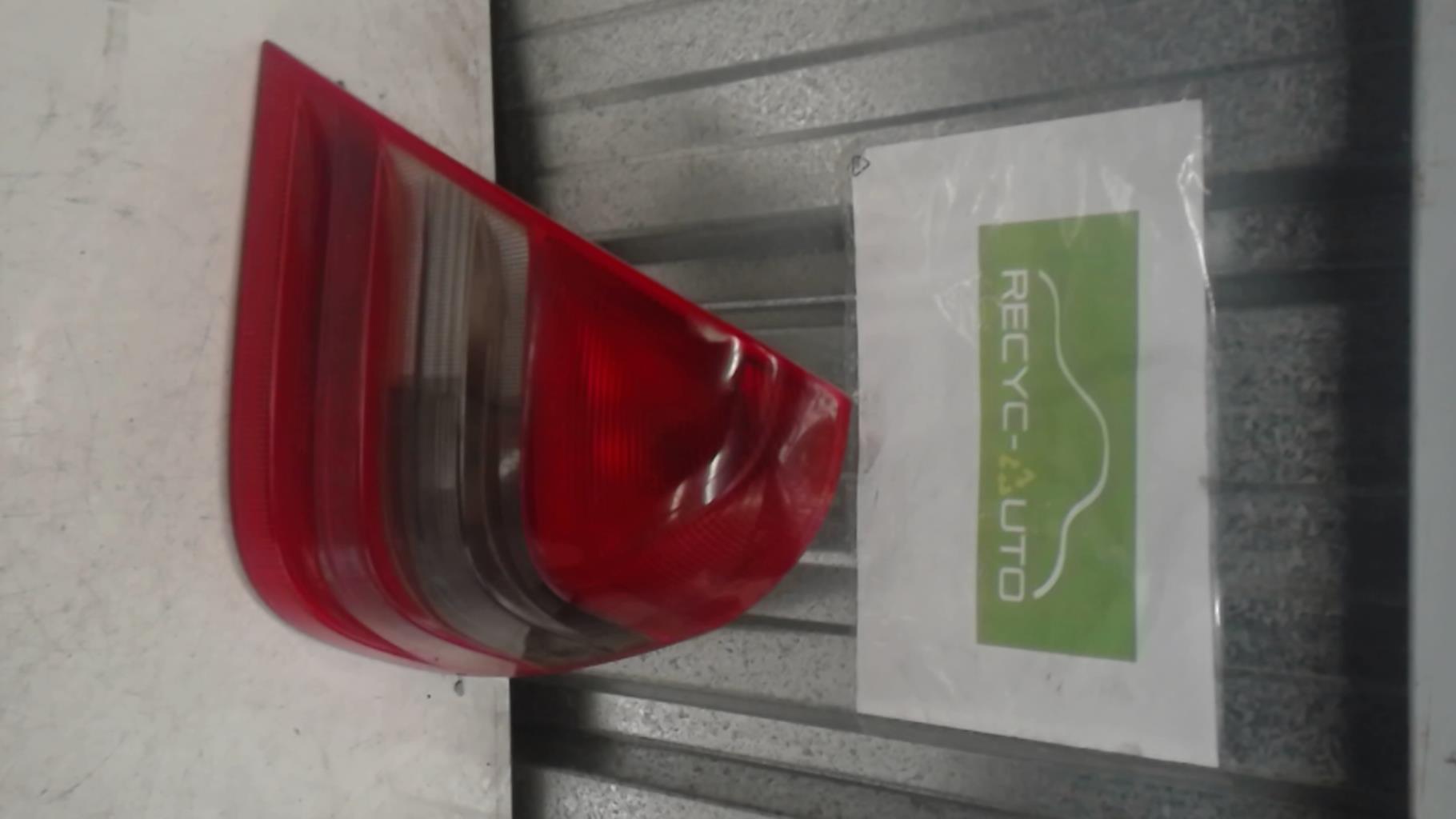 Fanale posteriore principale destro (luci) MERCEDES CLASSE C 203  - 1