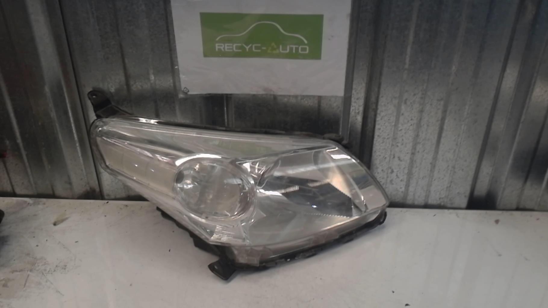 Gruppo ottico anteriore principale destro (luci)(faro) TOYOTA YARIS VERSO  - 1