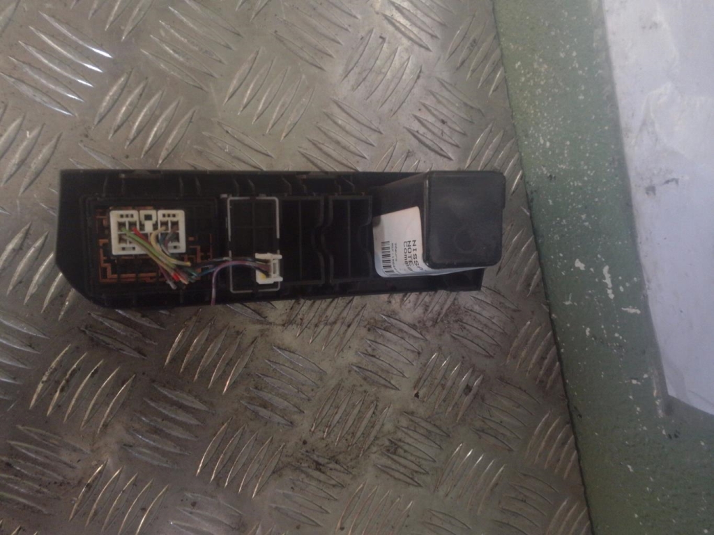 Commande retroviseurs NISSAN NOTE 1 PHASE 1 Diesel - 1