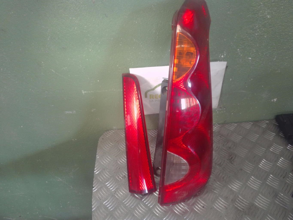 Fanale posteriore principale destro (luci) NISSAN NOTE 2 Gasolina - 1