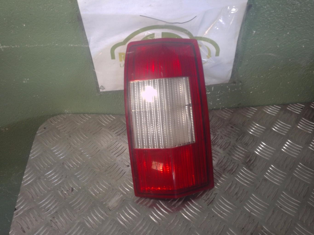 Fanale posteriore principale destro (luci) OPEL OMEGA A  - 1