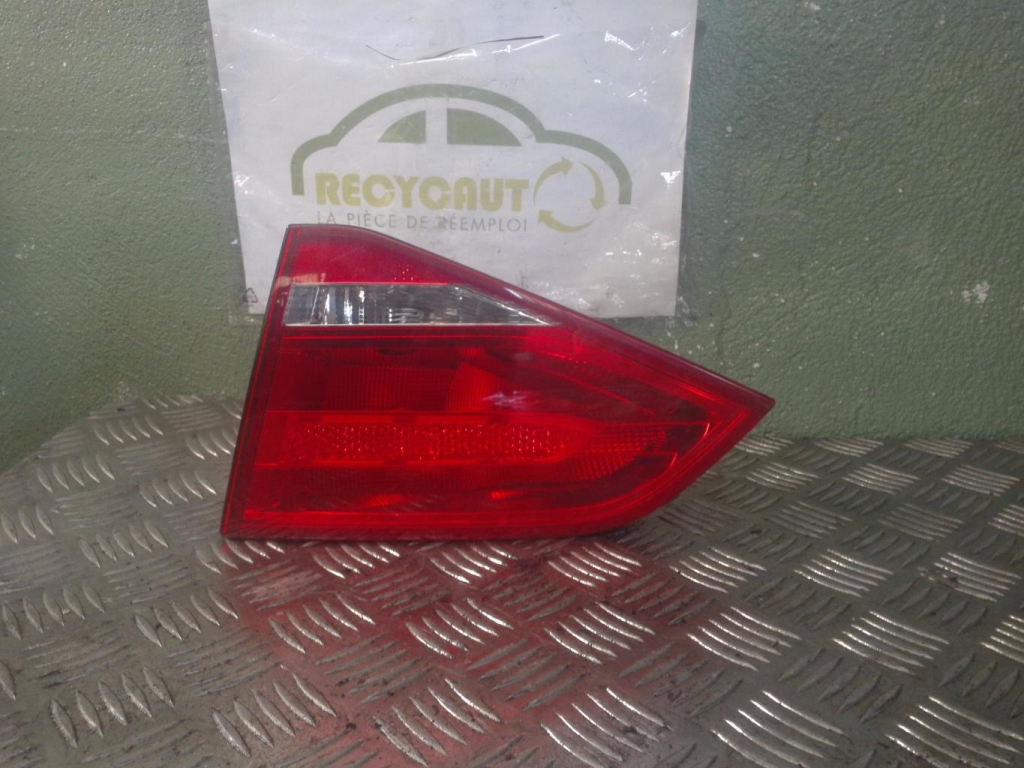 Feu arriere secondaire droit (feux) AUDI A4 3 PHASE 1 Diesel - 1
