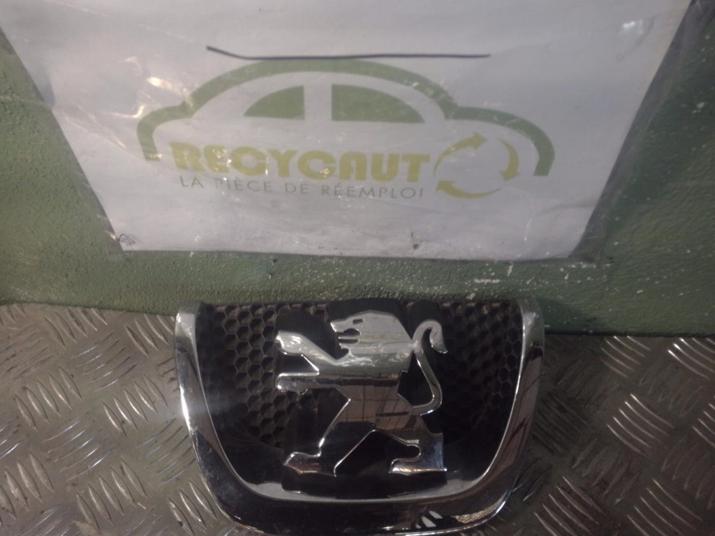 Sigle de calandre PEUGEOT 207  - 1
