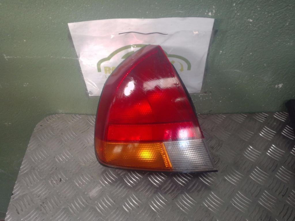 Fanale posteriore principale sinistro (luci) MITSUBISHI CARISMA  - 1
