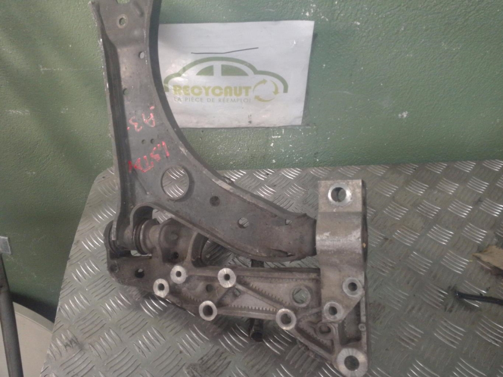 Triangle avant gauche AUDI A3 2 PHASE 2 Diesel - 1