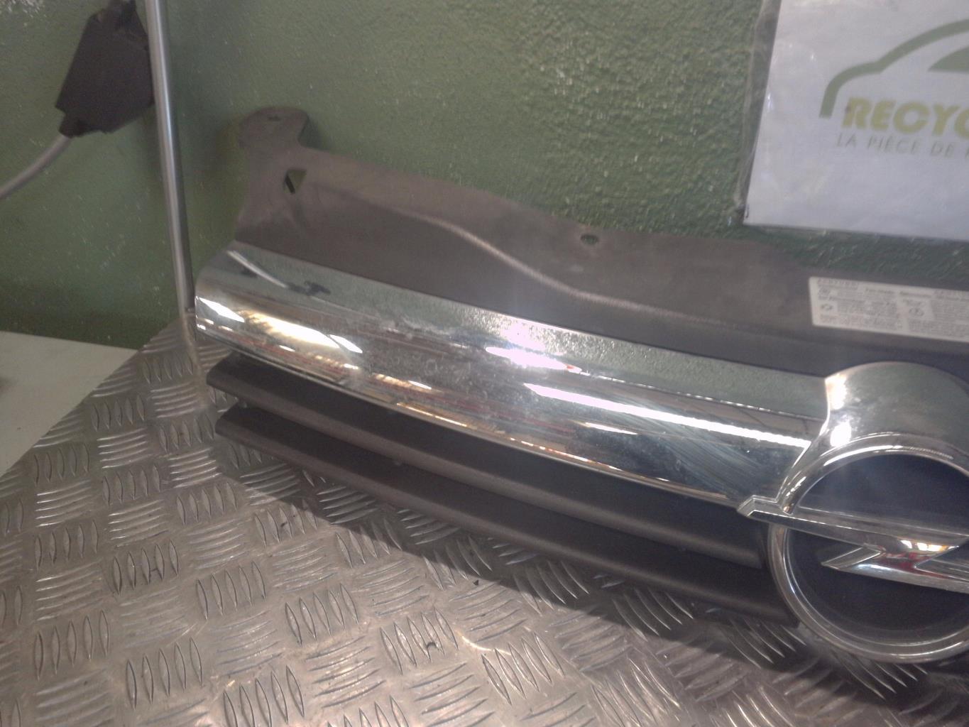 Calandre OPEL ASTRA H PHASE 2  - 1
