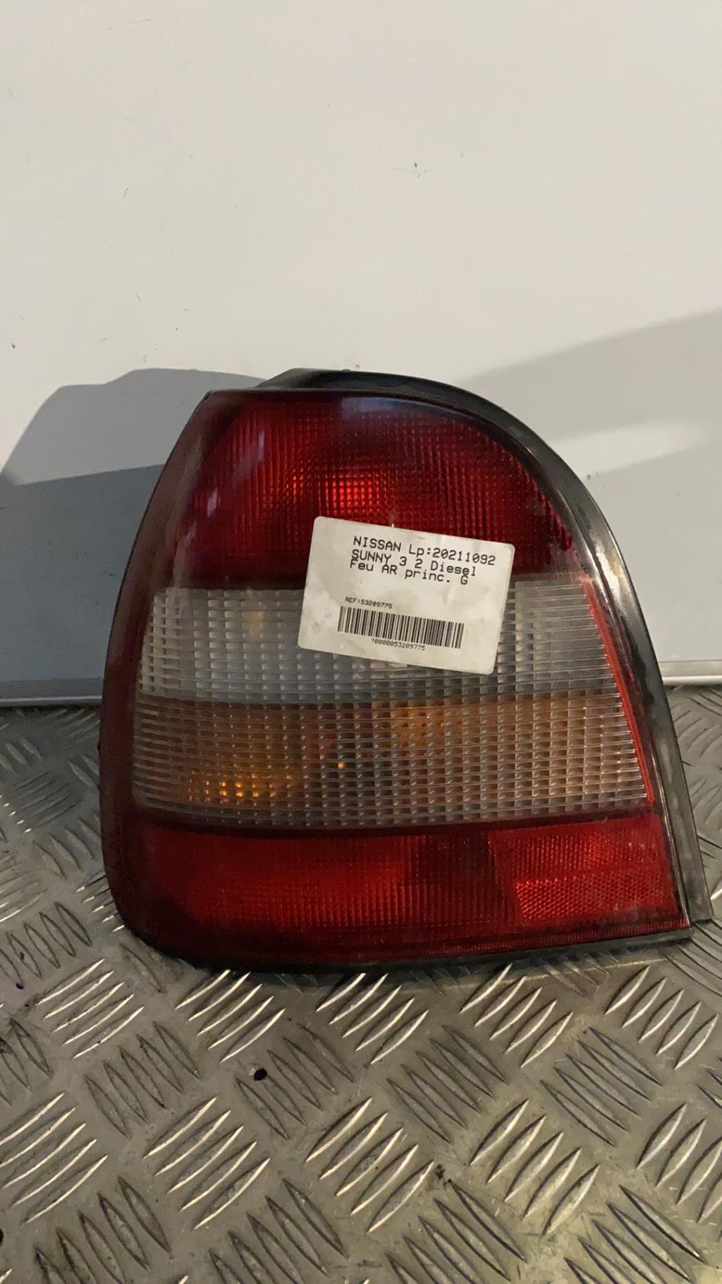 Fanale posteriore principale sinistro (luci) NISSAN SUNNY 3 Diésel - 1