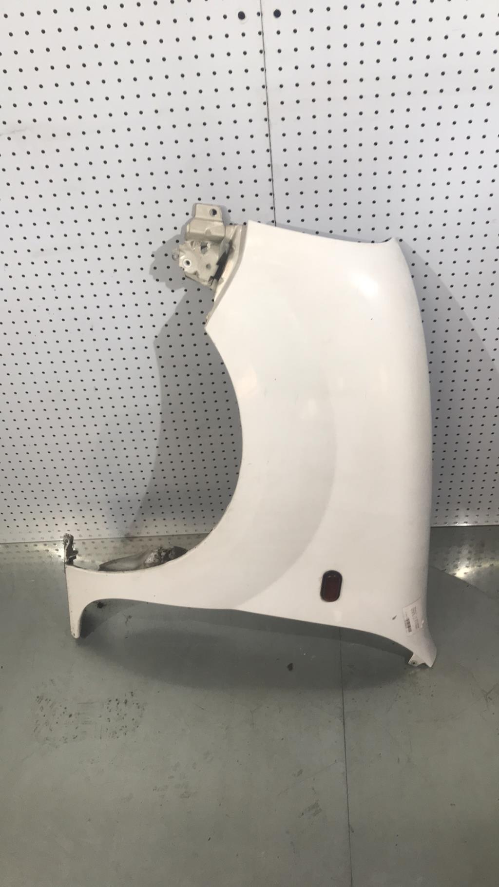 Parafango anteriore sinistro RENAULT KANGOO 1 PHASE 1 Diésel - 1