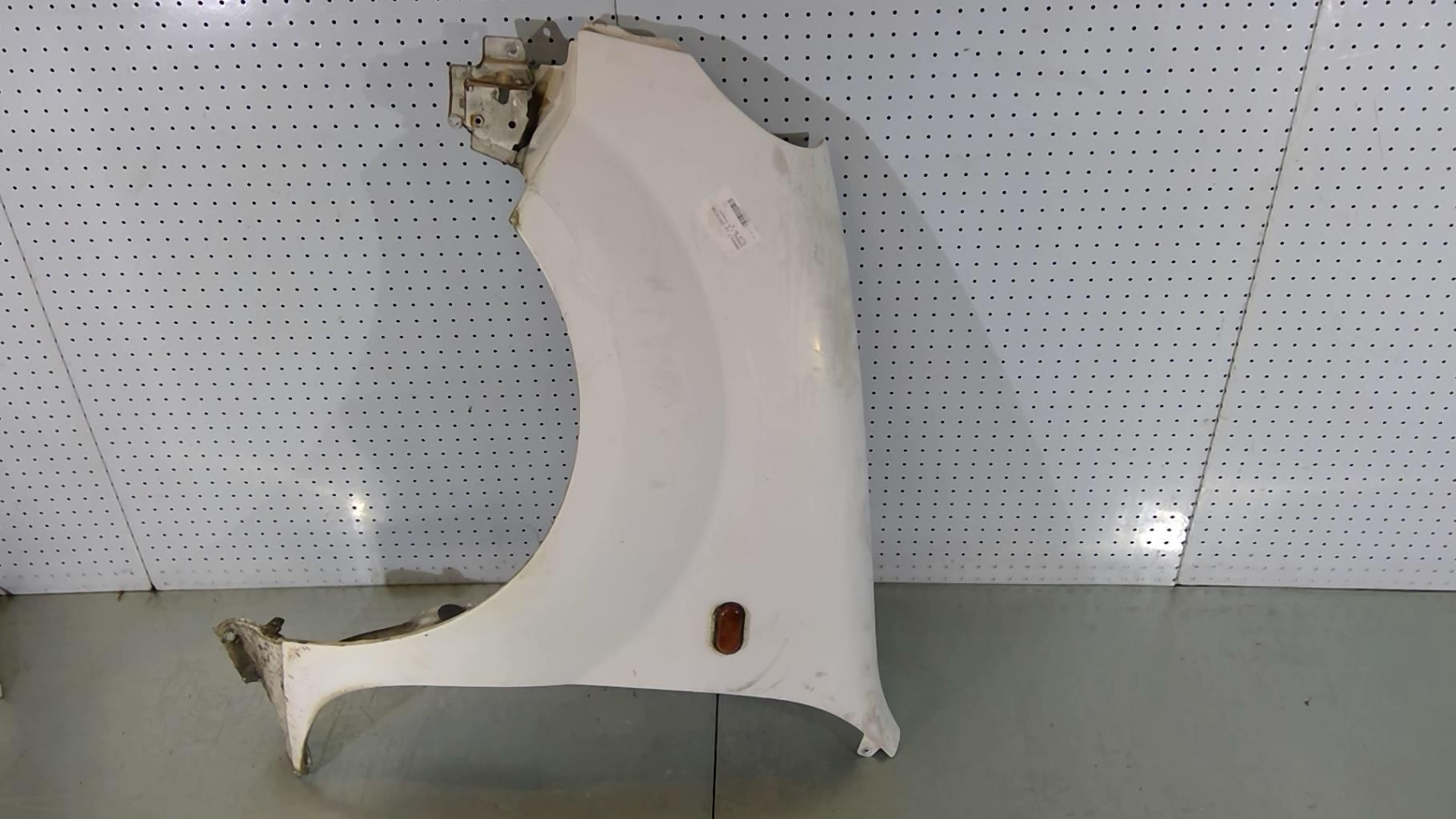 Parafango anteriore sinistro RENAULT KANGOO 1 PHASE 1 Diésel - 1