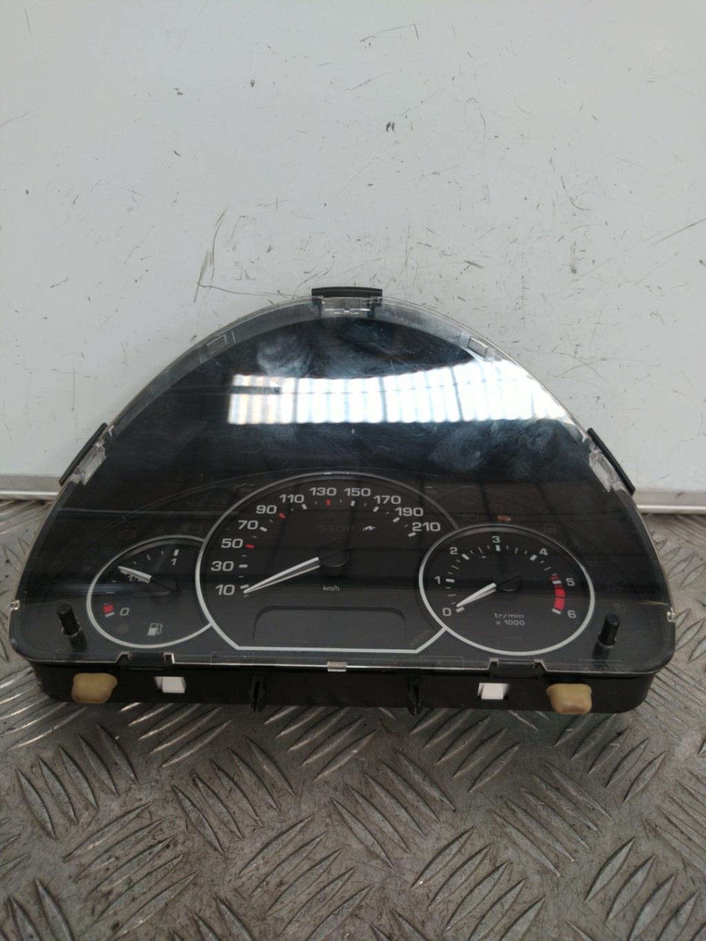 Compteur PEUGEOT 1007 Diesel - 1