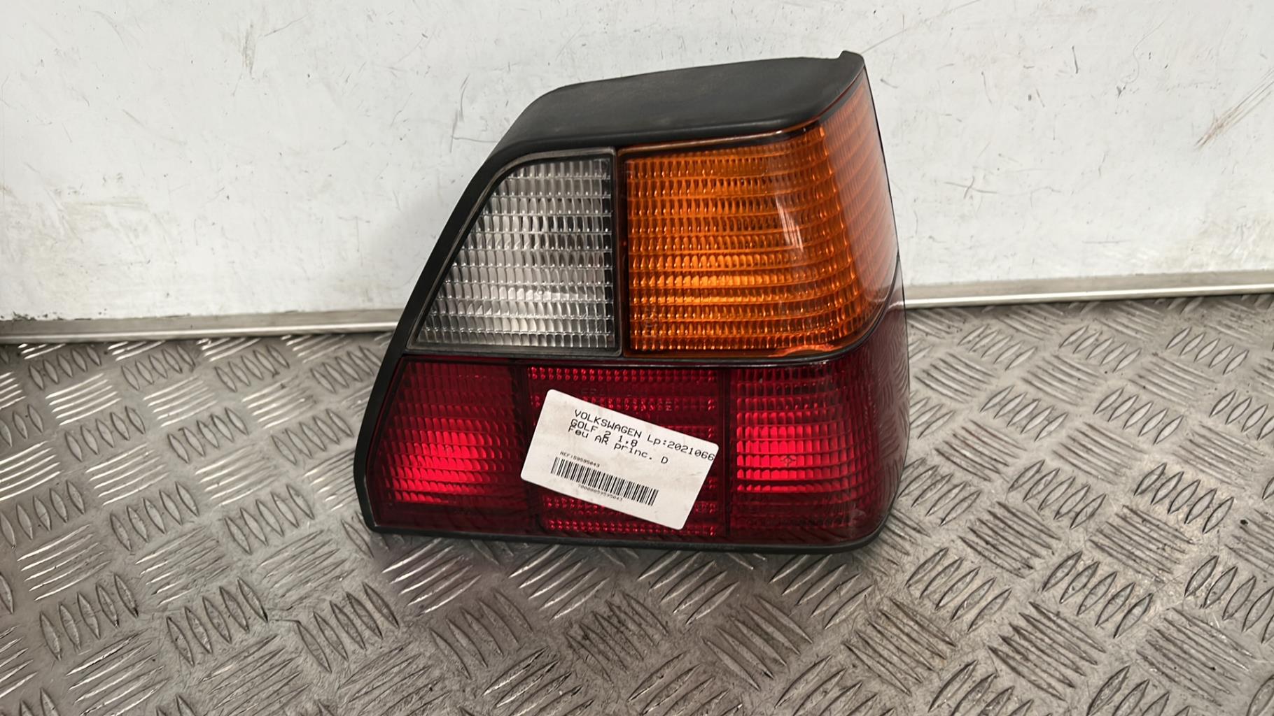 Fanale posteriore principale destro (luci) VOLKSWAGEN GOLF 2 Gasolina - 1