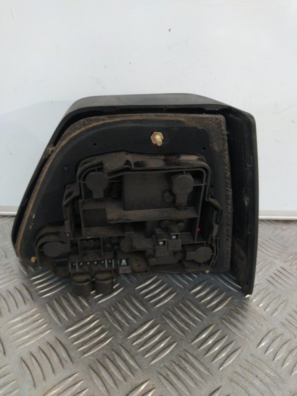 Fanale posteriore principale sinistro (luci) VOLKSWAGEN GOLF 2 Gasolina - 1