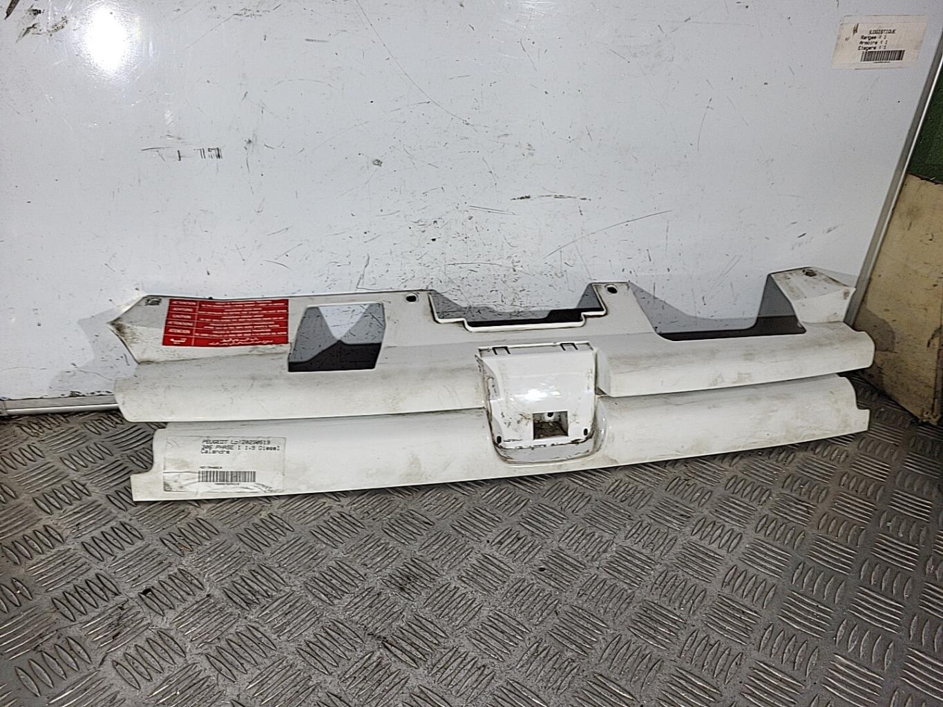 Calandre PEUGEOT 306 PHASE 1 Diesel - 1