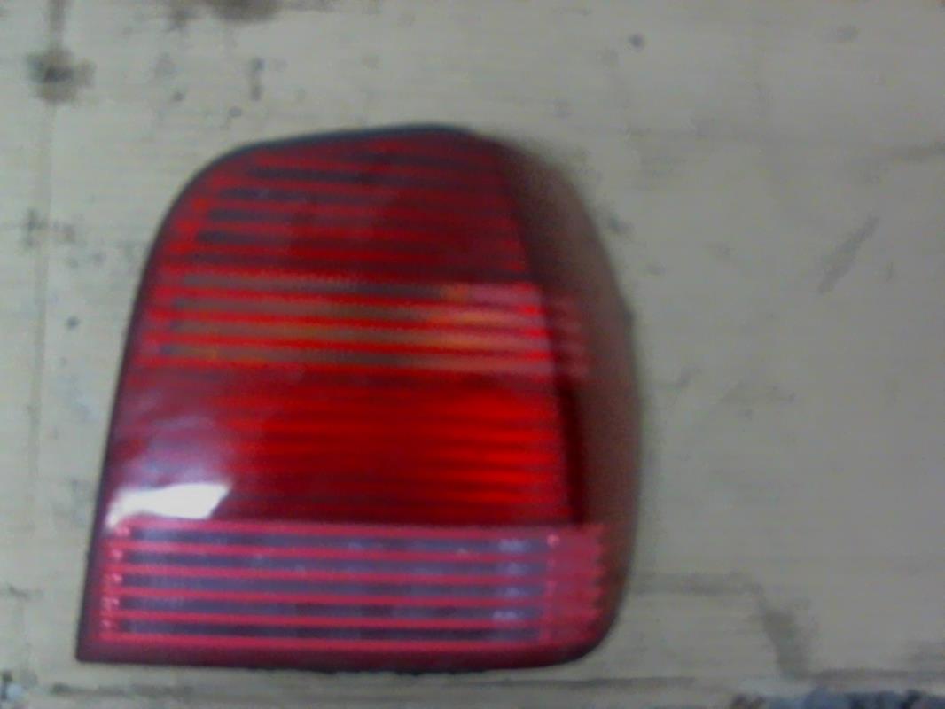 Fanale posteriore principale destro (luci) VOLKSWAGEN POLO 3 PHASE 2 Diésel - 1