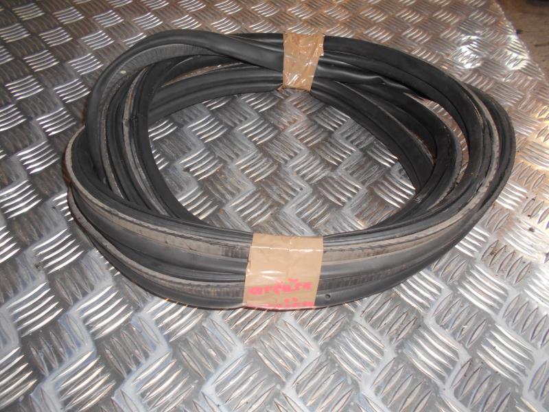 Guarnizione sportello posteriore destro CITROEN C4 GRAND PICASSO 1 Diésel - 1