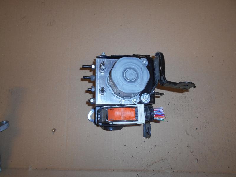 Blocco ABS (antibloccaggio freni) PEUGEOT 308 2 SW PHASE 1 BREAK Diésel - 1