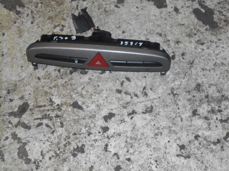 Interruttore luci emergenza PEUGEOT 308 1 SW PHASE 1 BREAK Diésel - 1