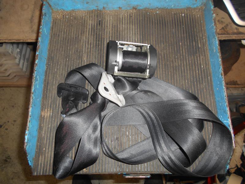 Cintura di sicurezza posteriore sinistra PEUGEOT 207 PHASE 1 BREAK Diésel - 1