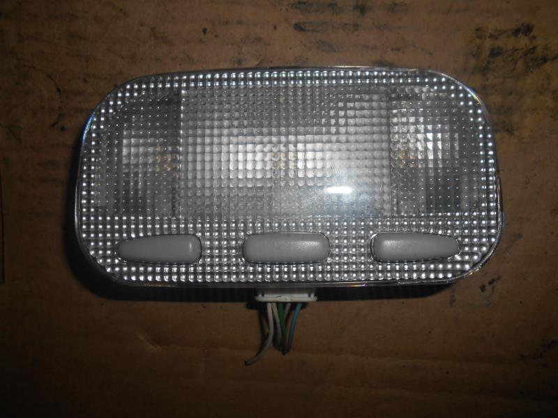 Eclairage de plafonnier PEUGEOT 407 PHASE 1 BREAK Diesel - 1