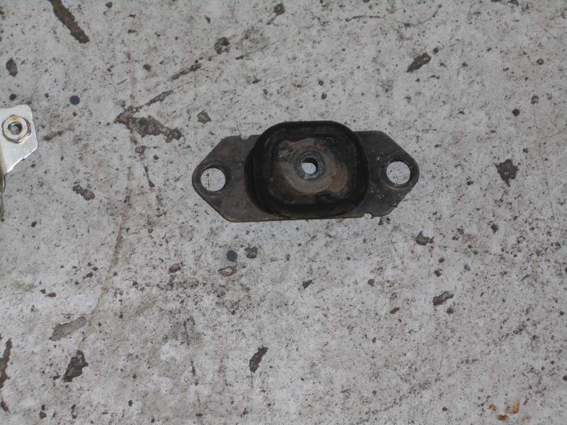 Support moteur gauche RENAULT CLIO 3 PHASE 2 Essence - 1