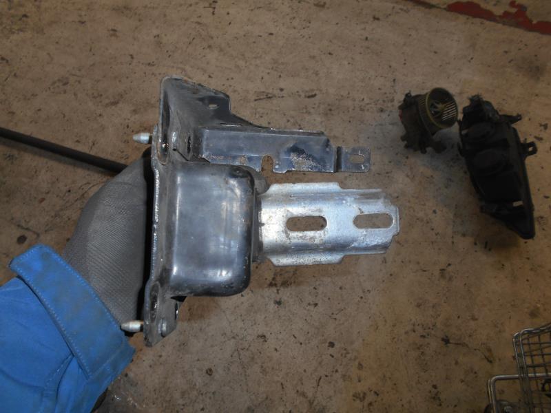 Support moteur gauche CITROEN C3 1 PHASE 1  - 1