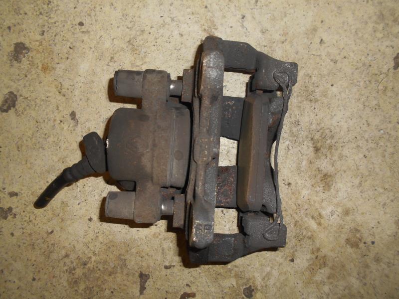 Etrier avant gauche (freinage) RENAULT CLIO 4 PHASE 1 Diesel - 1
