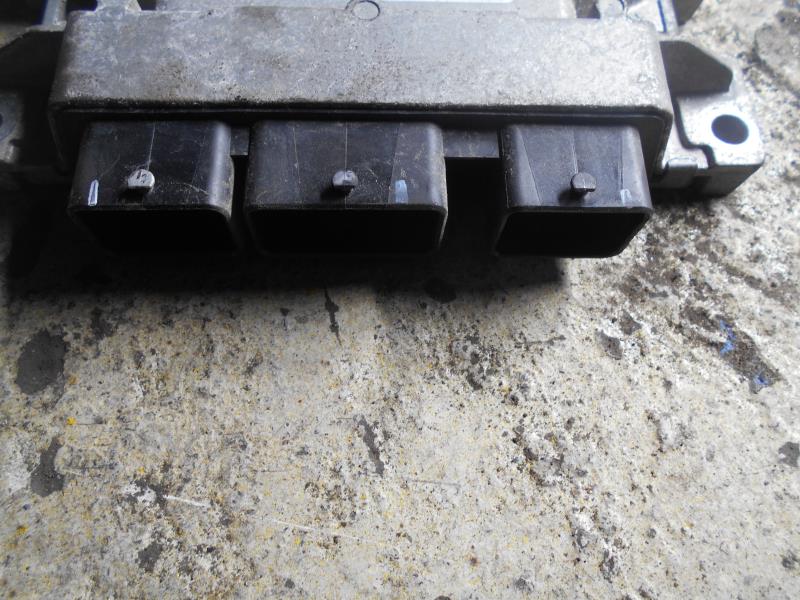 Calculateur RENAULT TWINGO 2 PHASE 1 Essence - 1