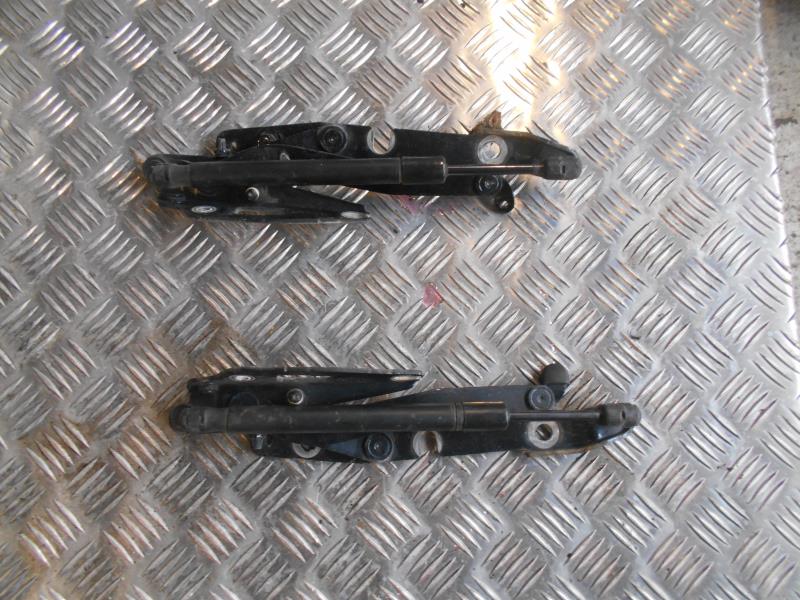 Charniere de hayon AUDI A4 2 PHASE 2 Diesel - 1
