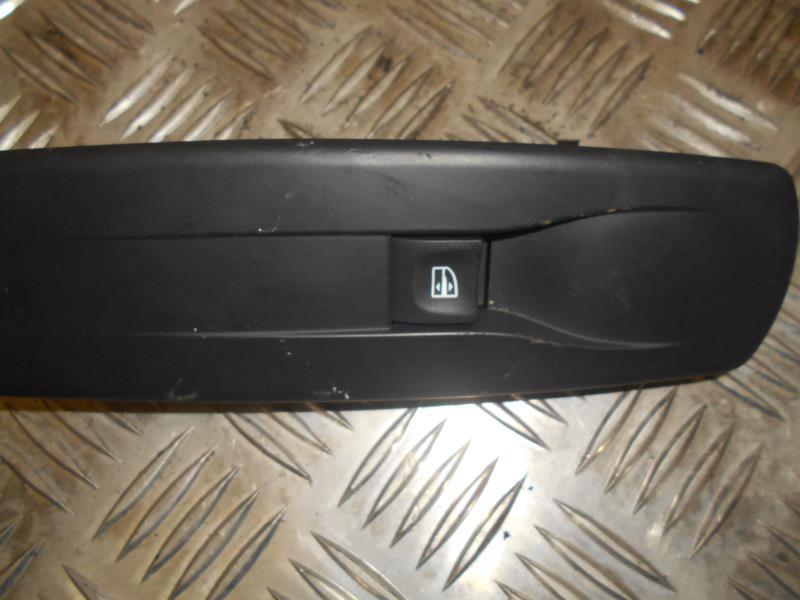 Interruttore lavacristalli anteriore destro RENAULT MEGANE 3 PHASE 1 COUPE Diésel - 1