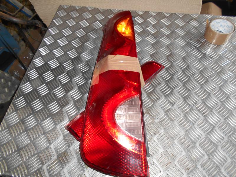 Fanale posteriore principale sinistro (luci) NISSAN NOTE 1 PHASE 1 Gasolina - 1