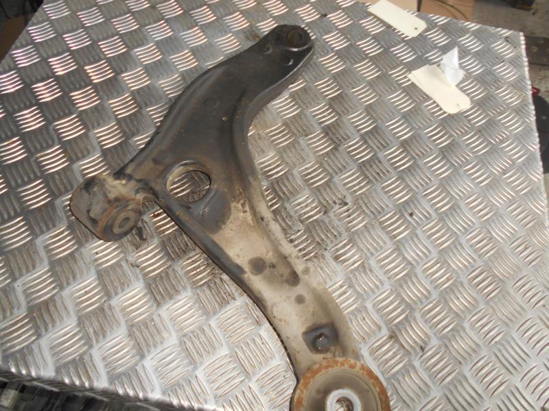 Triangle avant droit RENAULT MASTER 3 PHASE 2 Diesel - 1