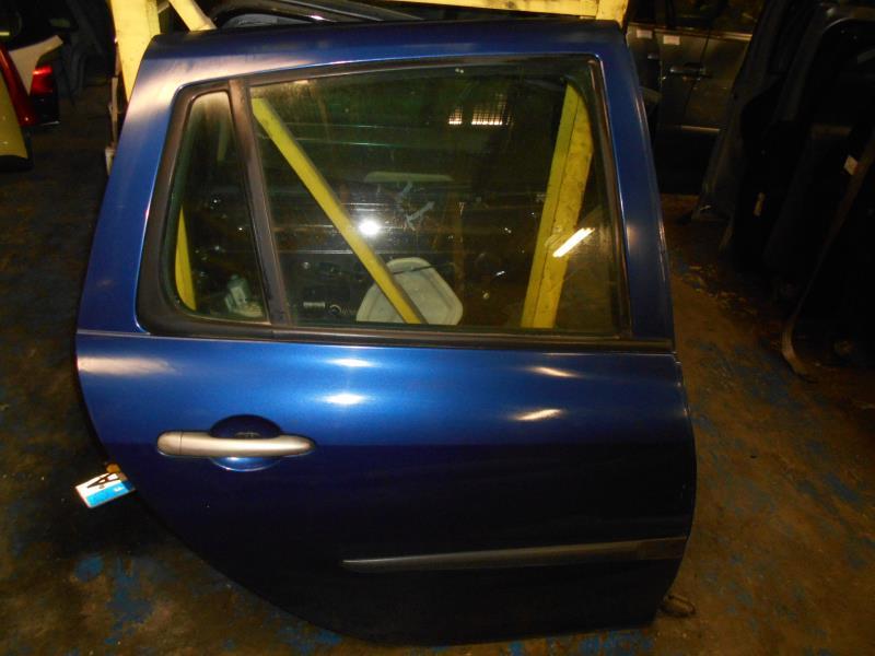 Puerta trasera derecha RENAULT CLIO 3 PHASE 1 BREAK Diésel - 1