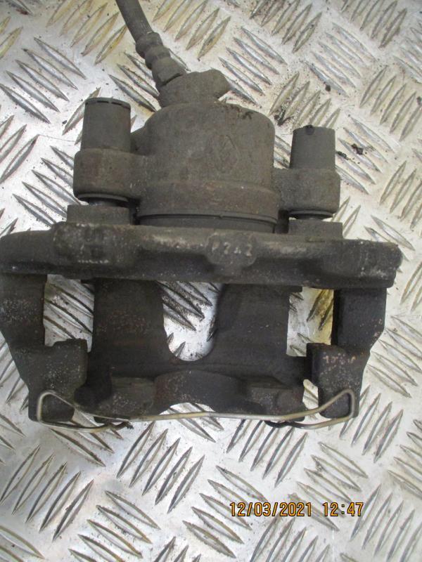 Etrier avant gauche (freinage) RENAULT CLIO 4 PHASE 1 Diesel - 1