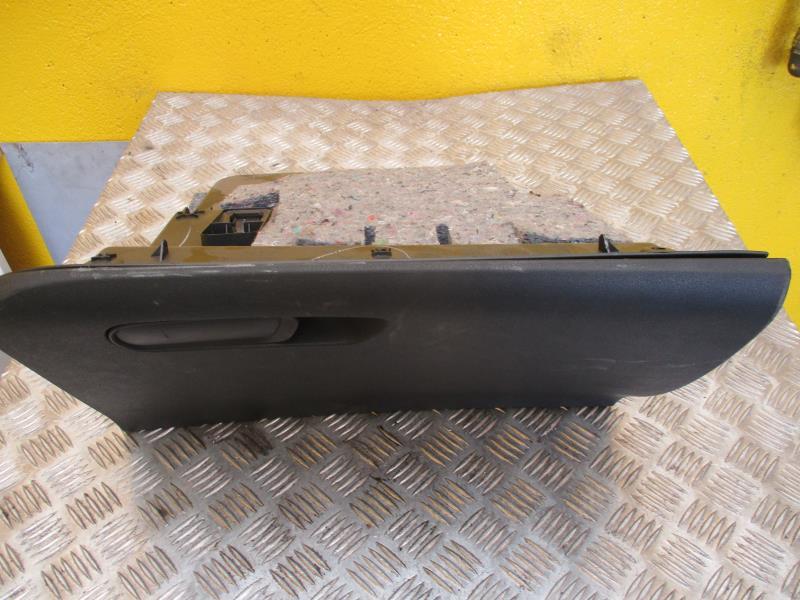 Boite a gants CITROEN C4 2 PHASE 1 Diesel - 1