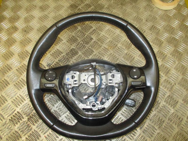 Volant PEUGEOT 108 Essence - 1