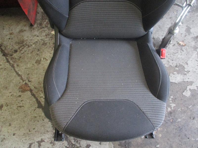 Siege avant droit CITROEN C3 2 PHASE 2 Diesel - 1