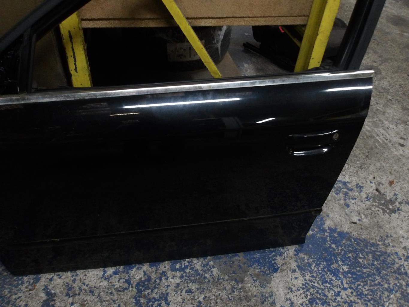 Porte avant gauche AUDI A4 2 PHASE 2 Diesel - 1