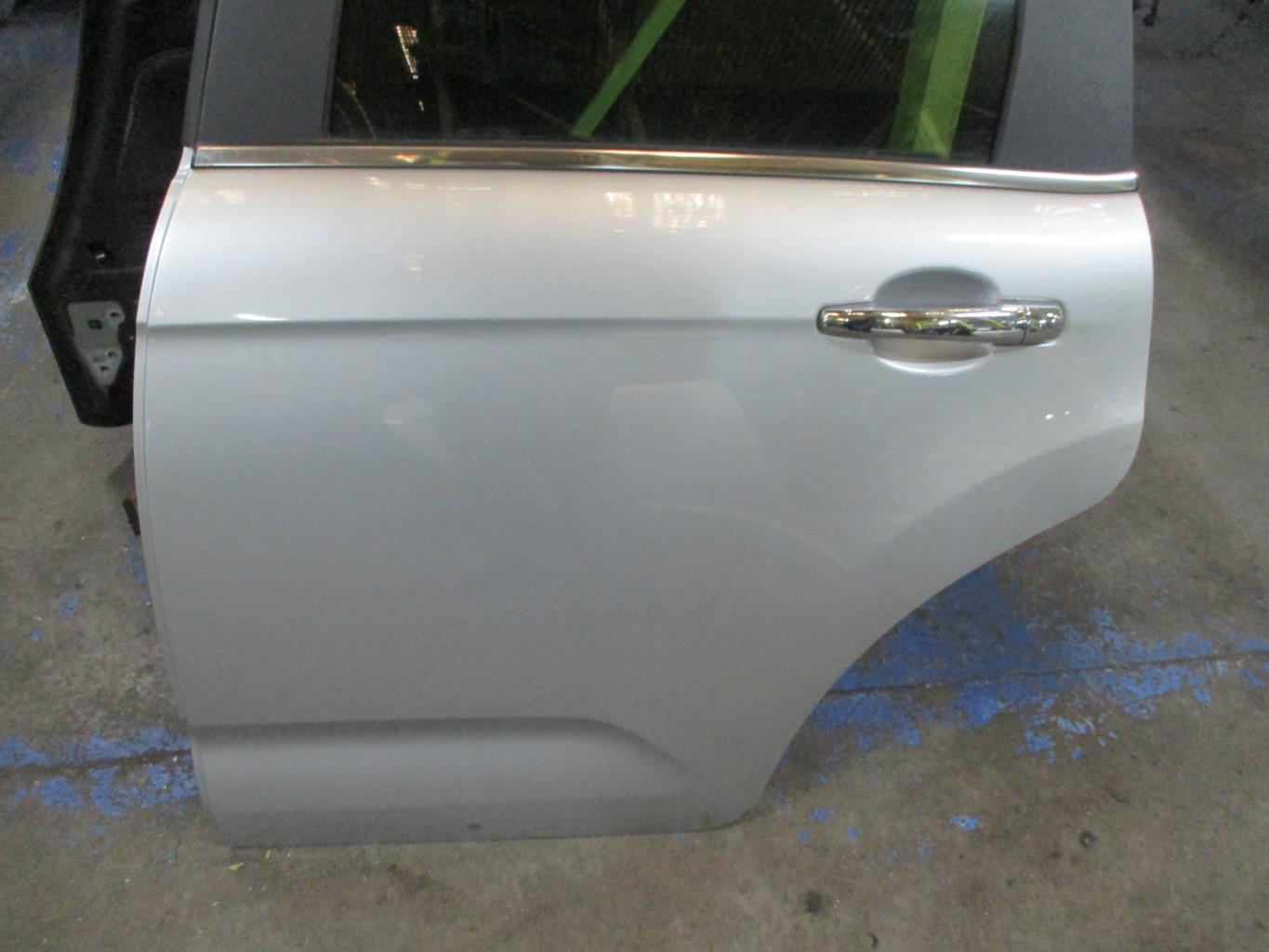 Portiera posteriore sinistra CITROEN C3 2 PHASE 1 Gasolina - 1